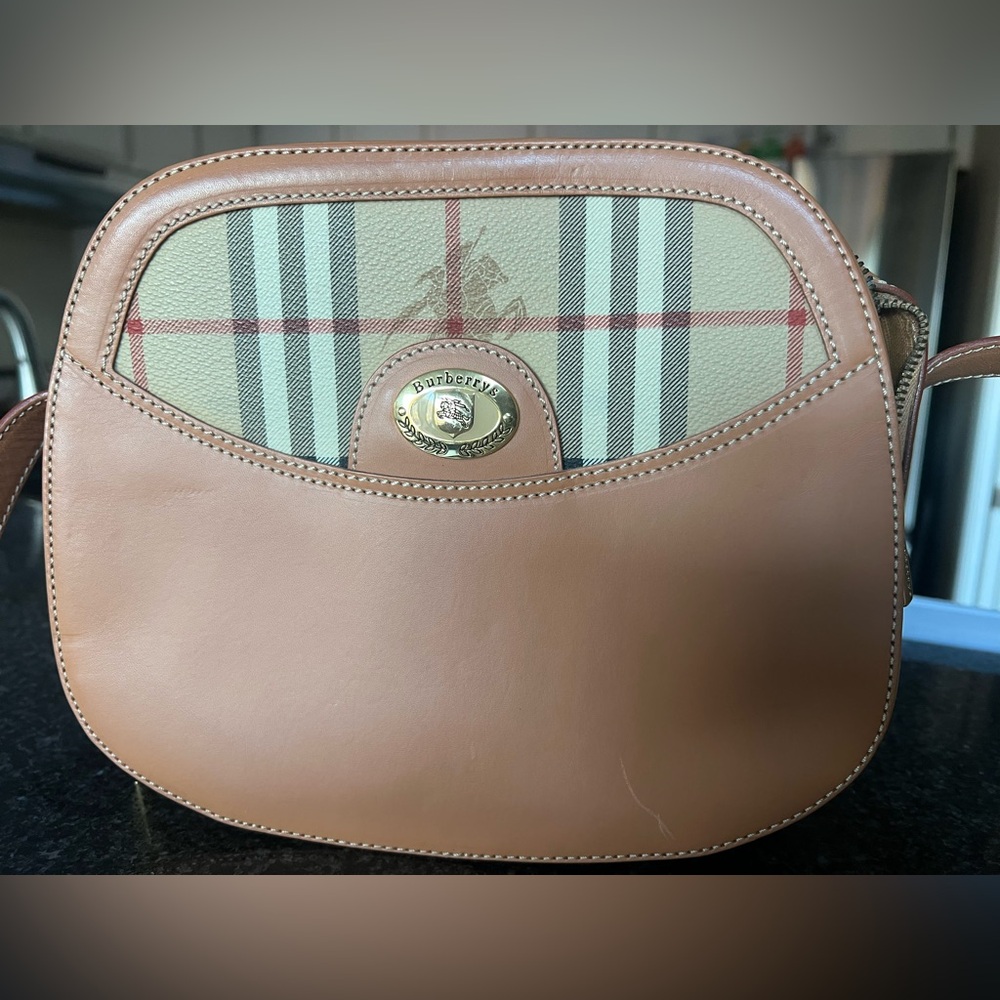 1980’s Burberry Vintage Saddle Camel Check Crossbody Bag- Authentic